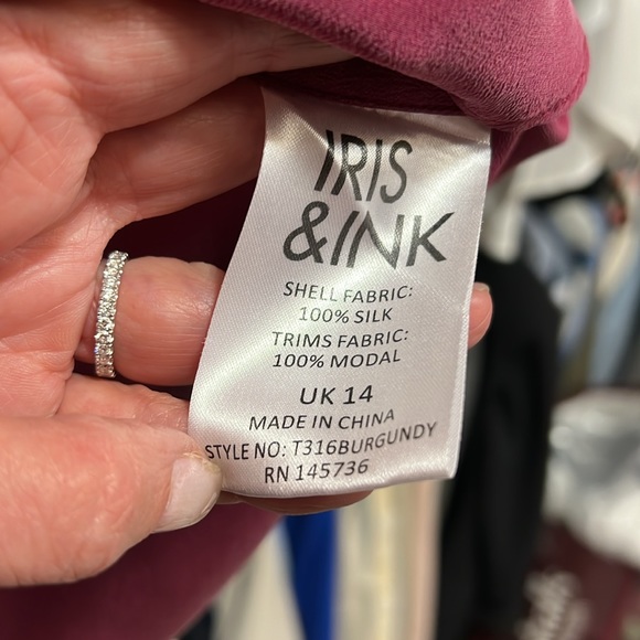 Iris & Ink Tank Top in Burgundy Silk Dark red - Picture 5 of 5